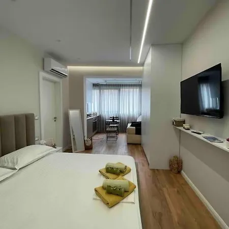 Sunshine Tirana, Sheshi Wilson Apartment
